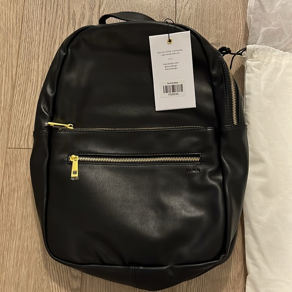 Brand new Fawn Design The Pack - Picture 2 of 3